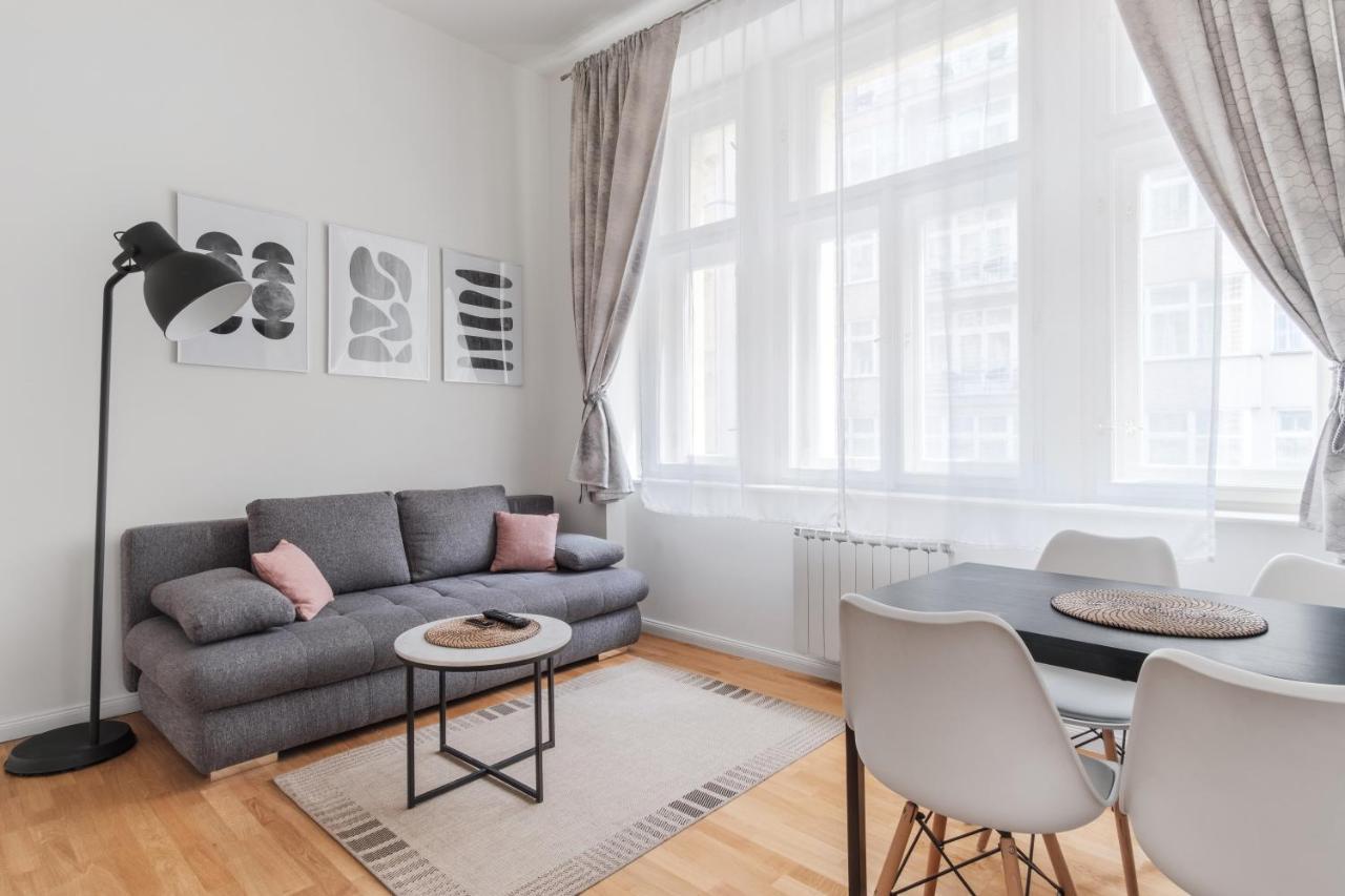 Luminous Apartment For 2 Near Wenceslas Square By Prague Days Luaran gambar