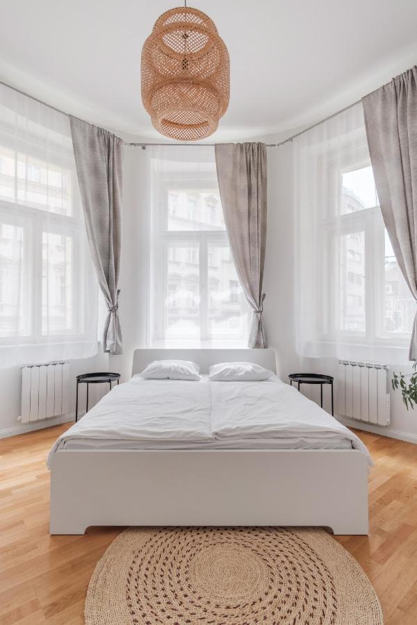 Luminous Apartment For 2 Near Wenceslas Square By Prague Days Luaran gambar
